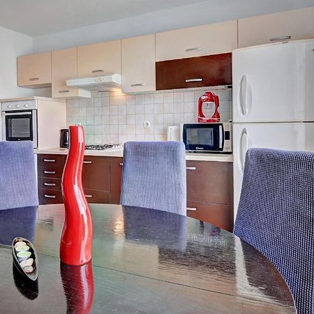 Lina Apartment Пула Екстериор снимка