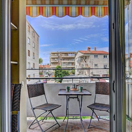 Lina Apartment Пула Екстериор снимка